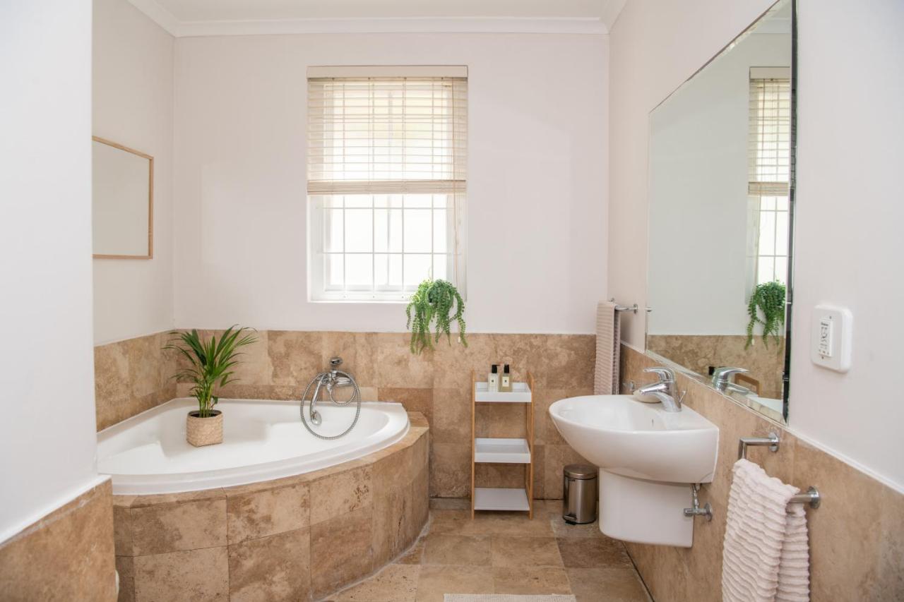 Camps Bay Guest Suite With Private Pool Cape Town Exterior foto